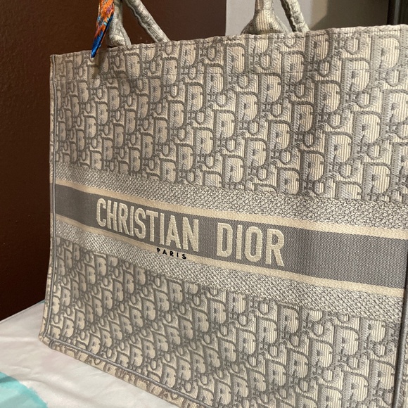 Christian Dior Book tote - Picture 13 of 13